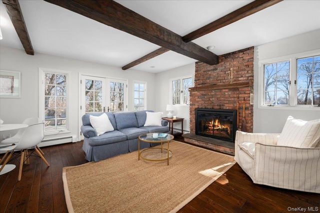 7 Acorn Lane, Larchmont, NY 10538