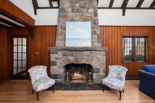 7 Acorn Lane, Larchmont, NY 10538