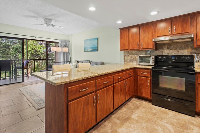 315 30TH AVENUE W B411, Bradenton, FL 34205