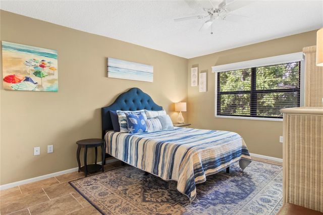 315 30TH AVENUE W B411, Bradenton, FL 34205