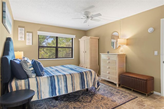 315 30TH AVENUE W B411, Bradenton, FL 34205