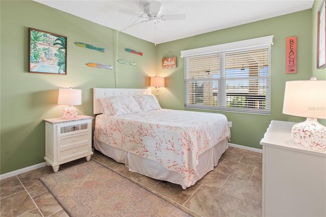 315 30TH AVENUE W B411, Bradenton, FL 34205