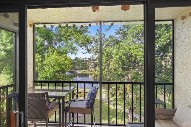 315 30TH AVENUE W B411, Bradenton, FL 34205