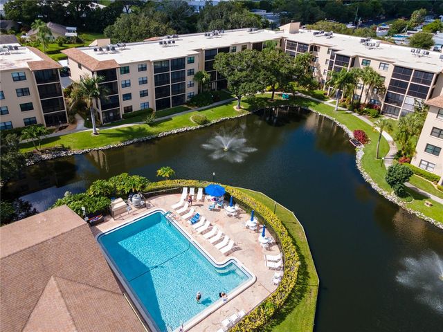 315 30TH AVENUE W B411, Bradenton, FL 34205