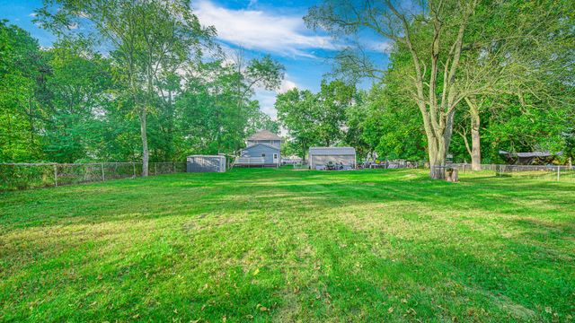 702 E Lake Street, Knox, IN 46534