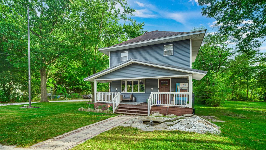 702 E Lake Street, Knox, IN 46534