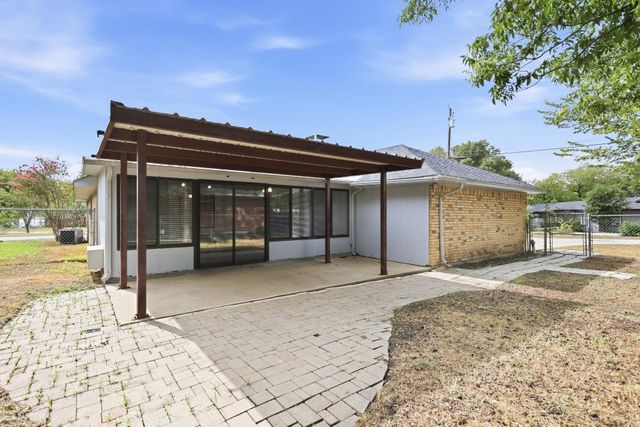 308 Floyd Street, Waxahachie, TX 75165