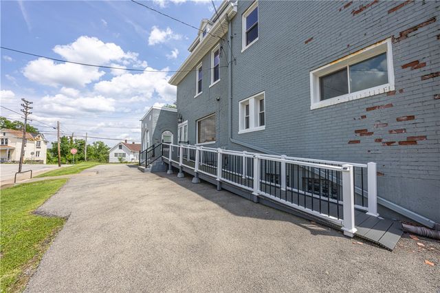 121 Ridge Ave, City Of Washington, PA 15301