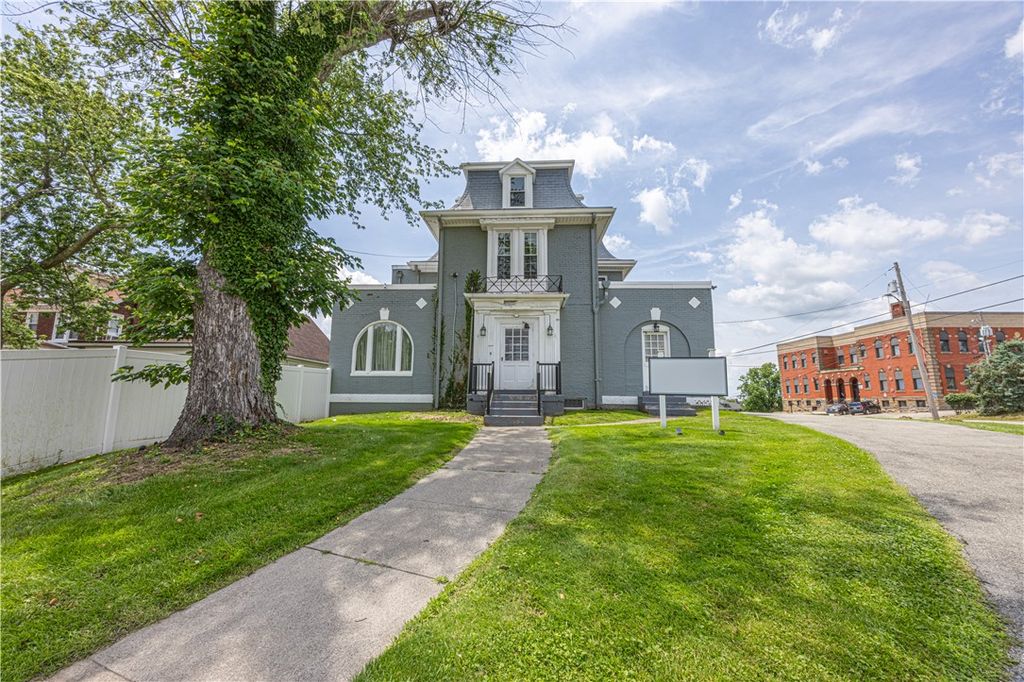 121 Ridge Ave, City Of Washington, PA 15301