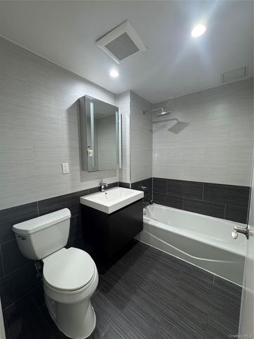 14238 37th Avenue 4A, Flushing, NY 11354