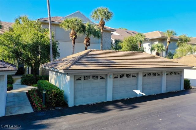 780 Waterford DR 302, Naples, FL 34113