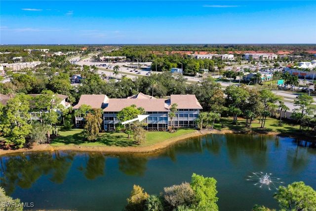 780 Waterford DR 302, Naples, FL 34113