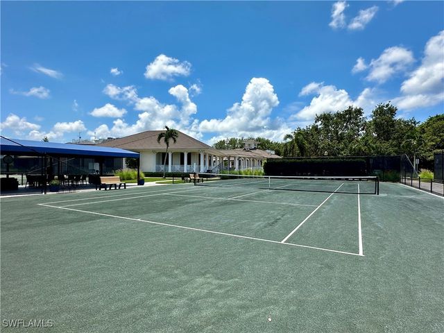 780 Waterford DR 302, Naples, FL 34113