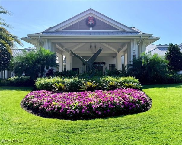 780 Waterford DR 302, Naples, FL 34113