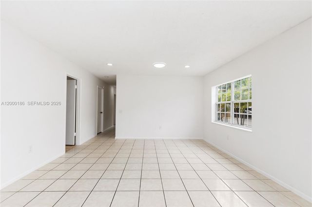 15 SW 6th St, Dania Beach, FL 33004