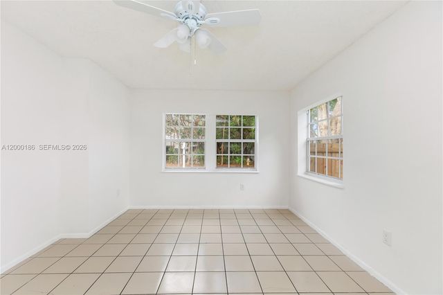 15 SW 6th St, Dania Beach, FL 33004