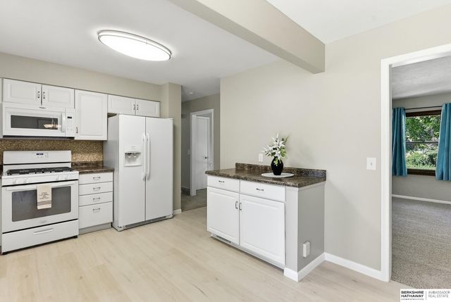 1319 S 165th Street, Omaha, NE 68130