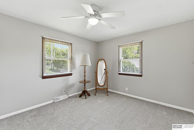1319 S 165th Street, Omaha, NE 68130