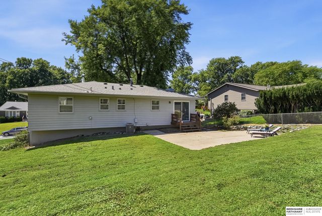 1319 S 165th Street, Omaha, NE 68130