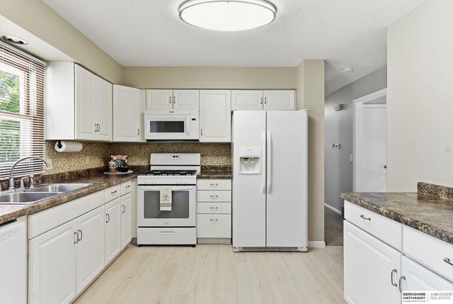 1319 S 165th Street, Omaha, NE 68130