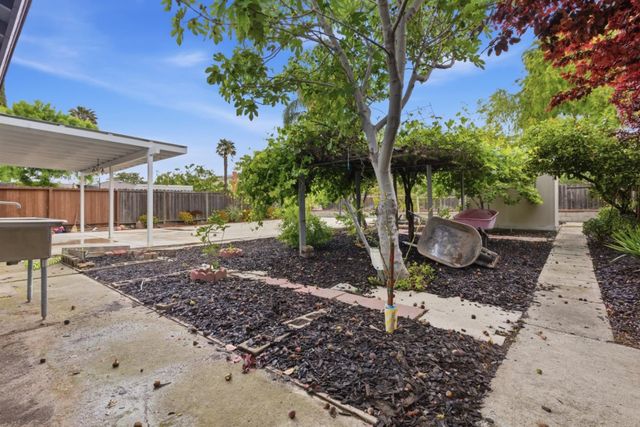 5836 Santa Teresa Boulevard, San Jose, CA 95123