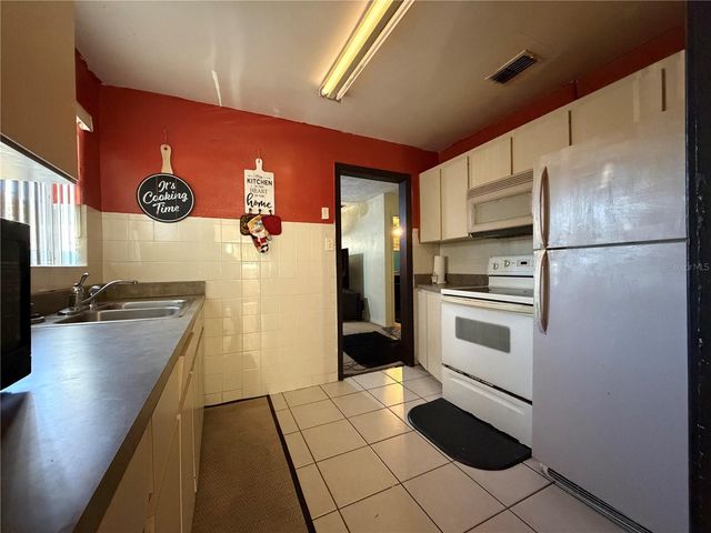 348 PLEASANT STREET, Daytona Beach, FL 32114