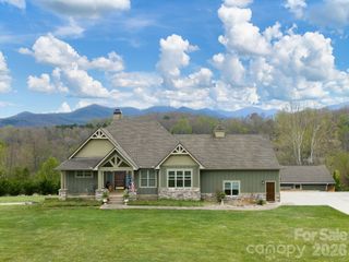 193 Youngs Cove Road, Candler, NC 28715