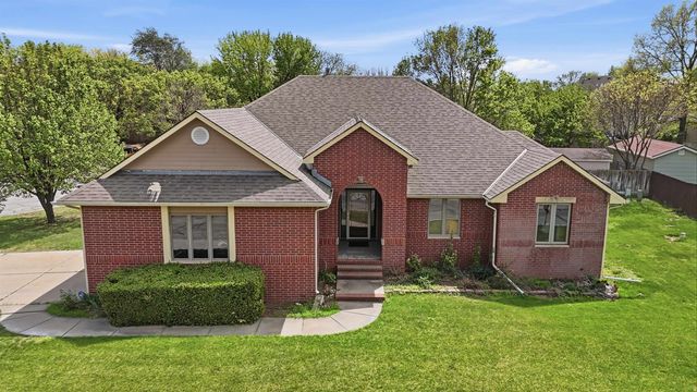 14101 E Lakeview Ct, Wichita, KS 67230