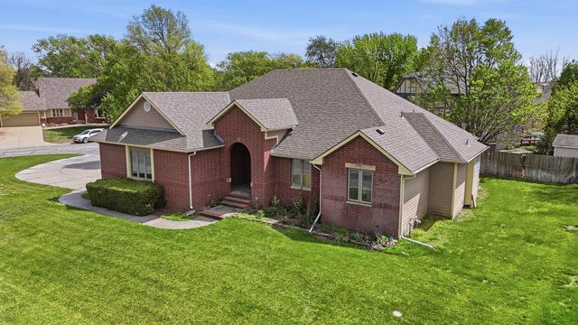14101 E Lakeview Ct, Wichita, KS 67230