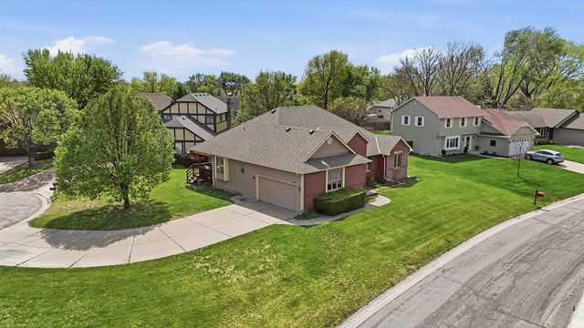 14101 E Lakeview Ct, Wichita, KS 67230