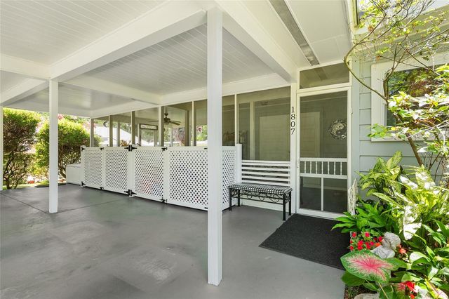 1807 SW 36TH PLACE, Gainesville, FL 32608