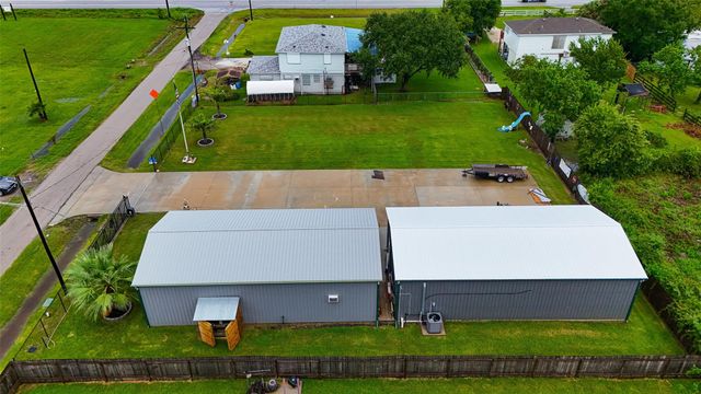215 22nd Street, Dickinson, TX 77539