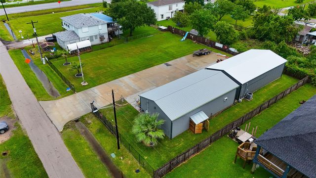 215 22nd Street, Dickinson, TX 77539