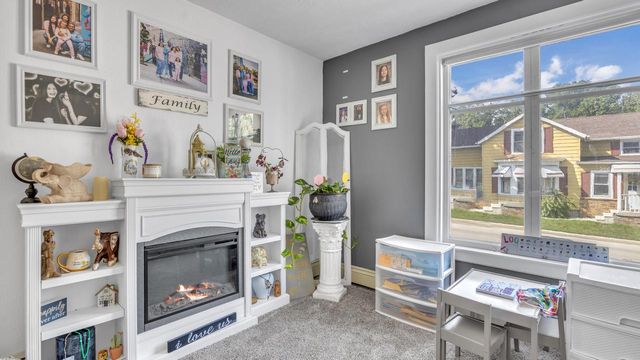 205 Broadway STREET, Sheboygan Falls, WI 53085