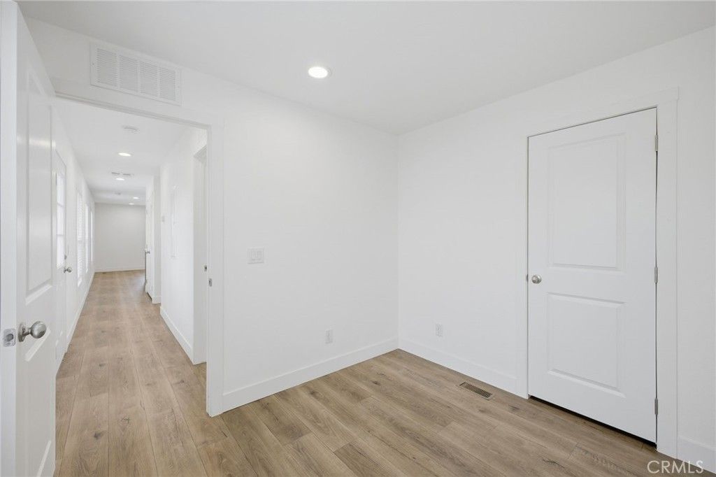 Image 17 of property listing at 9873 Alder Avenue 32, Bloomington, CA 92316