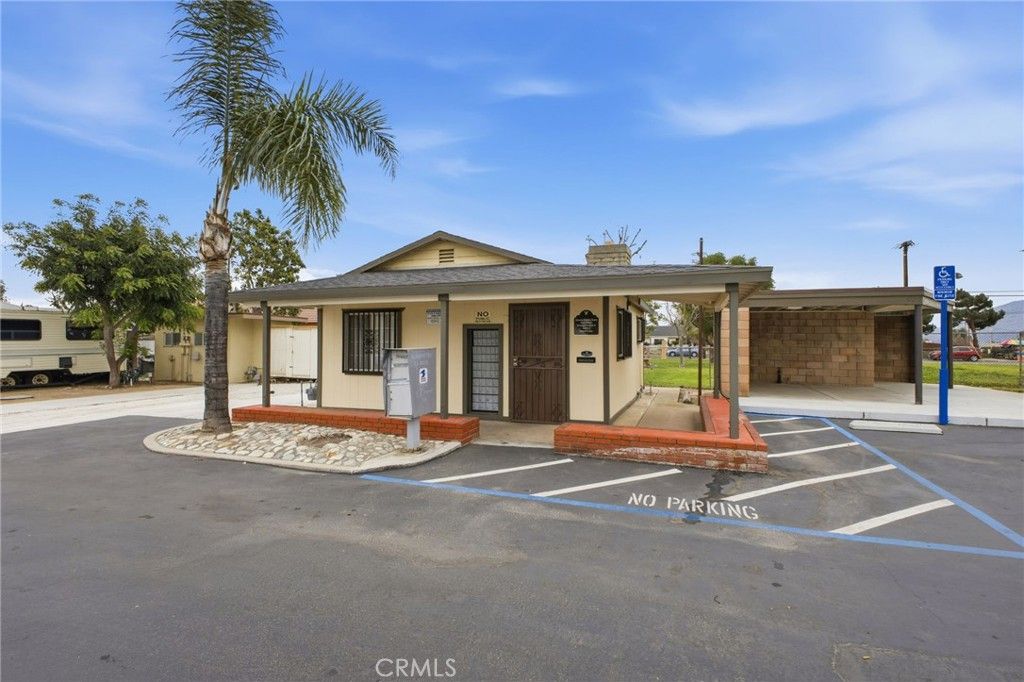 Image 31 of property listing at 9873 Alder Avenue 32, Bloomington, CA 92316