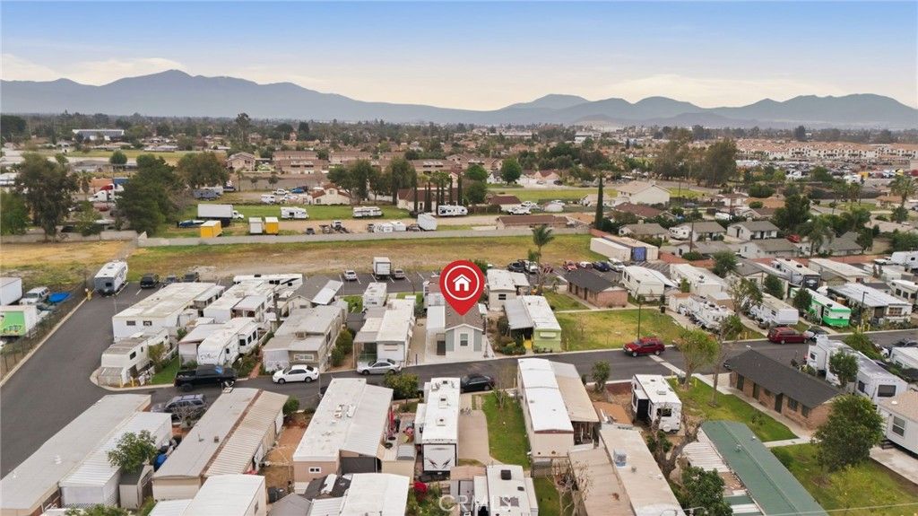 Image 33 of property listing at 9873 Alder Avenue 32, Bloomington, CA 92316