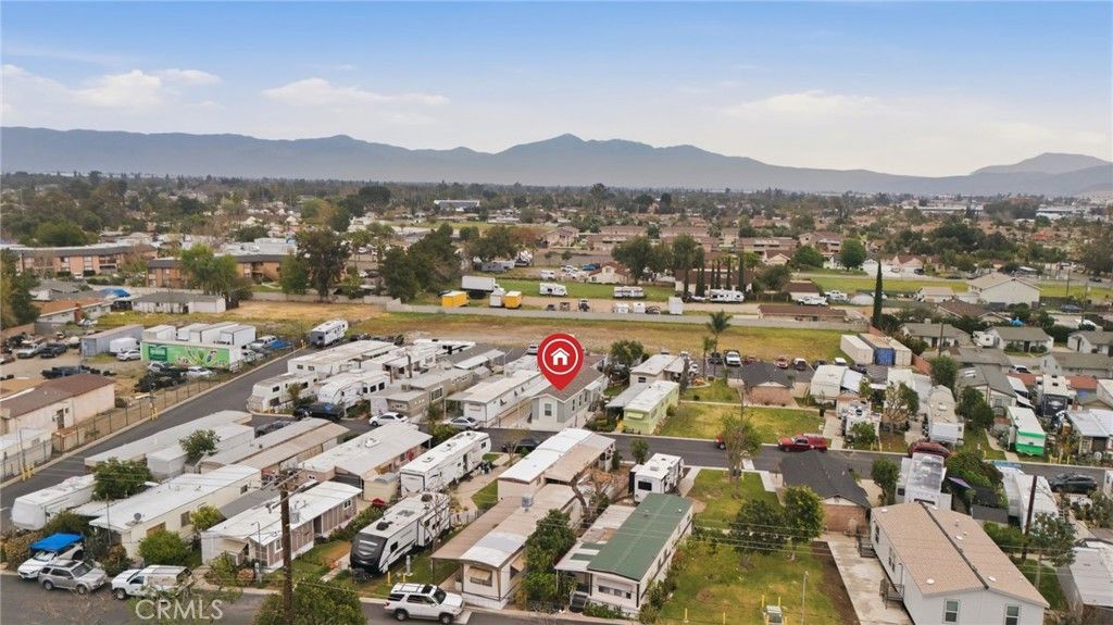 Image 34 of property listing at 9873 Alder Avenue 32, Bloomington, CA 92316