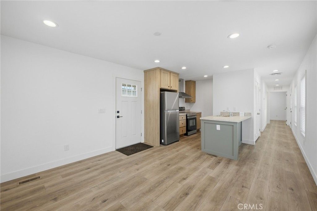 Image 6 of property listing at 9873 Alder Avenue 32, Bloomington, CA 92316