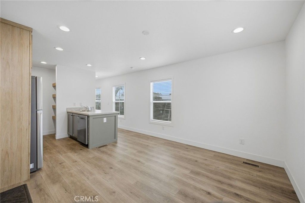 Image 7 of property listing at 9873 Alder Avenue 32, Bloomington, CA 92316