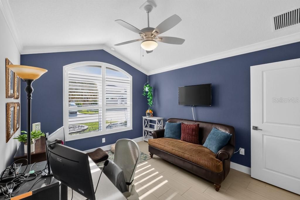 Image 20 of property listing at 5838 JULIAN LOOP, The Villages, FL 32163