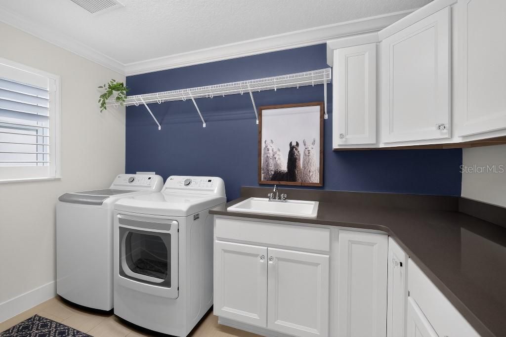 Image 23 of property listing at 5838 JULIAN LOOP, The Villages, FL 32163
