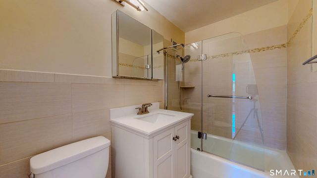 50 Glenbrook Road APT 4E, Stamford, CT 06902