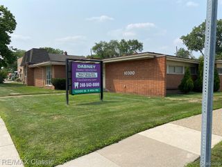 10300 W 9 Mile Road, Oak Park, MI 48237