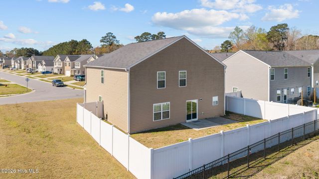 1917 Rolling Meadows Drive, Greenville, NC 27858