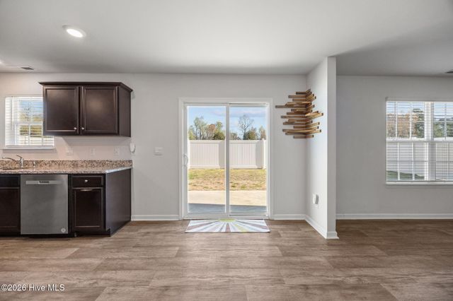 1917 Rolling Meadows Drive, Greenville, NC 27858