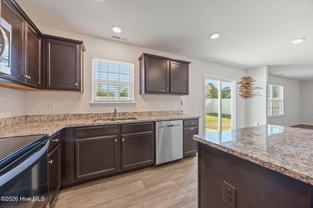 1917 Rolling Meadows Drive, Greenville, NC 27858