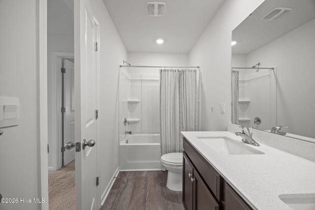 1917 Rolling Meadows Drive, Greenville, NC 27858