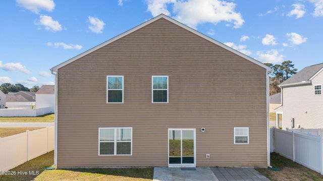 1917 Rolling Meadows Drive, Greenville, NC 27858
