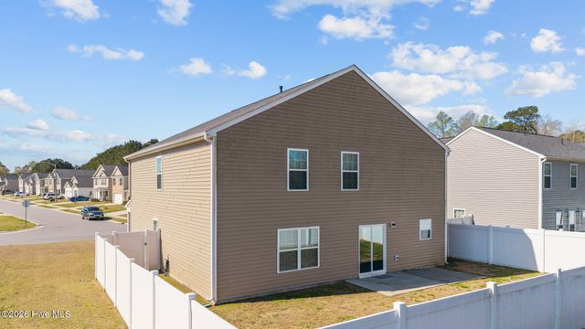 1917 Rolling Meadows Drive, Greenville, NC 27858